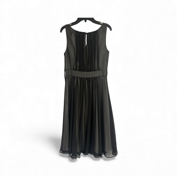 W h i t e  House Black Market Black  cocktail dress size 2 msrp $168 - Picture 3 of 7